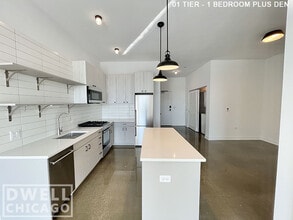 1270 S Blue Island Ave, Unit 1 in Chicago, IL - Foto de edificio - Building Photo