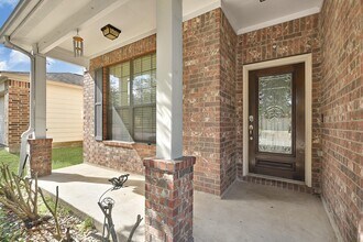 811 Belvedere Dr in Conroe, TX - Building Photo - Building Photo