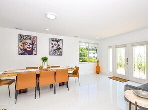201 189th St in Sunny Isles Beach, FL - Foto de edificio - Building Photo