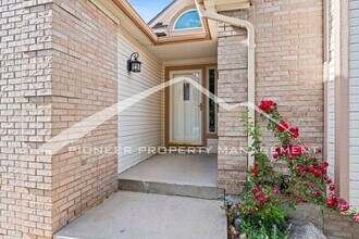 5020 Broadmoor Bluffs Dr in Colorado Springs, CO - Building Photo - Building Photo