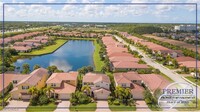 13644 Manchester Ln in Naples, FL - Foto de edificio - Building Photo