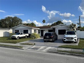 10394 Fairway Heights Blvd in Miami, FL - Building Photo