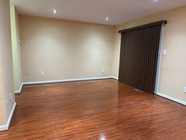 2837 Cambridge Dr in Woodbridge, VA - Building Photo - Building Photo