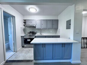 139-08 85th Dr in Queens, NY - Building Photo - Building Photo