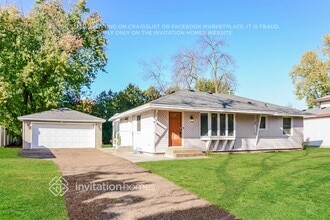 8412 Grange Blvd in Cottage Grove, MN - Foto de edificio - Building Photo