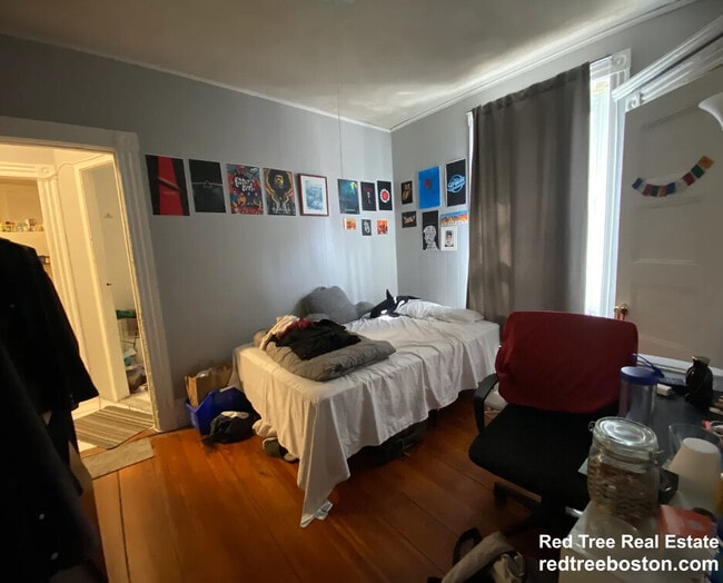 13 Perry St, Unit 1 in Brookline, MA - Building Photo - Building Photo