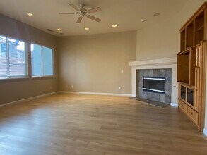 1648 Snow Goose Way in Roseville, CA - Building Photo - Building Photo