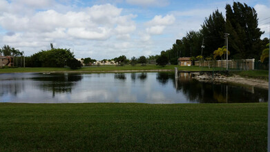 6087 Eaton St in West Palm Beach, FL - Building Photo - Building Photo