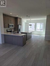 335 Creekside Blvd in Calgary, AB - Building Photo - Building Photo