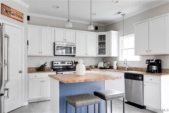 300 Kilt Dr, Unit A in Chester, VA - Building Photo - Building Photo