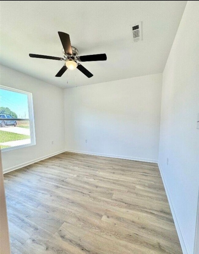 176 S Spring View Dr in Enterprise, AL - Building Photo - Building Photo