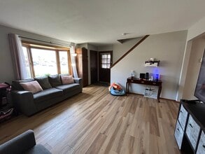 2711 Albany Ct in Waukesha, WI - Building Photo - Building Photo