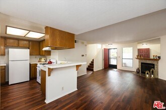 279 E Glenarm St in Pasadena, CA - Building Photo - Building Photo