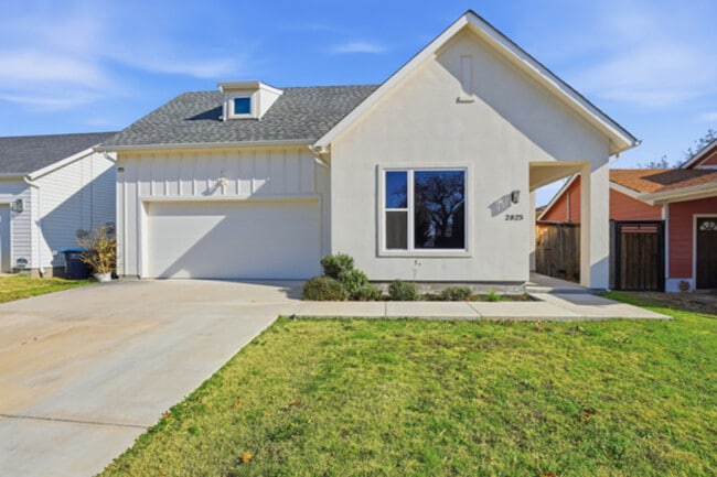 property at 2825 Townsend Dr