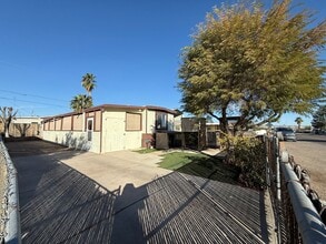 1801 Clearwater Dr in Bullhead City, AZ - Building Photo - Building Photo