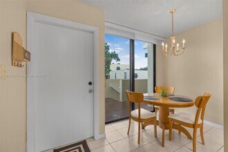 2911 SW 87th Terrace in Davie, FL - Building Photo - Building Photo