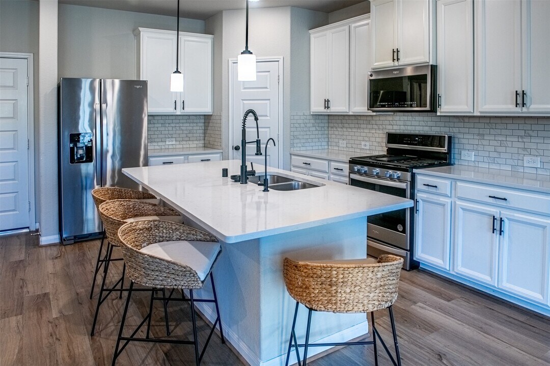 16018 Oregon Oak Dr in Houston, TX - Building Photo