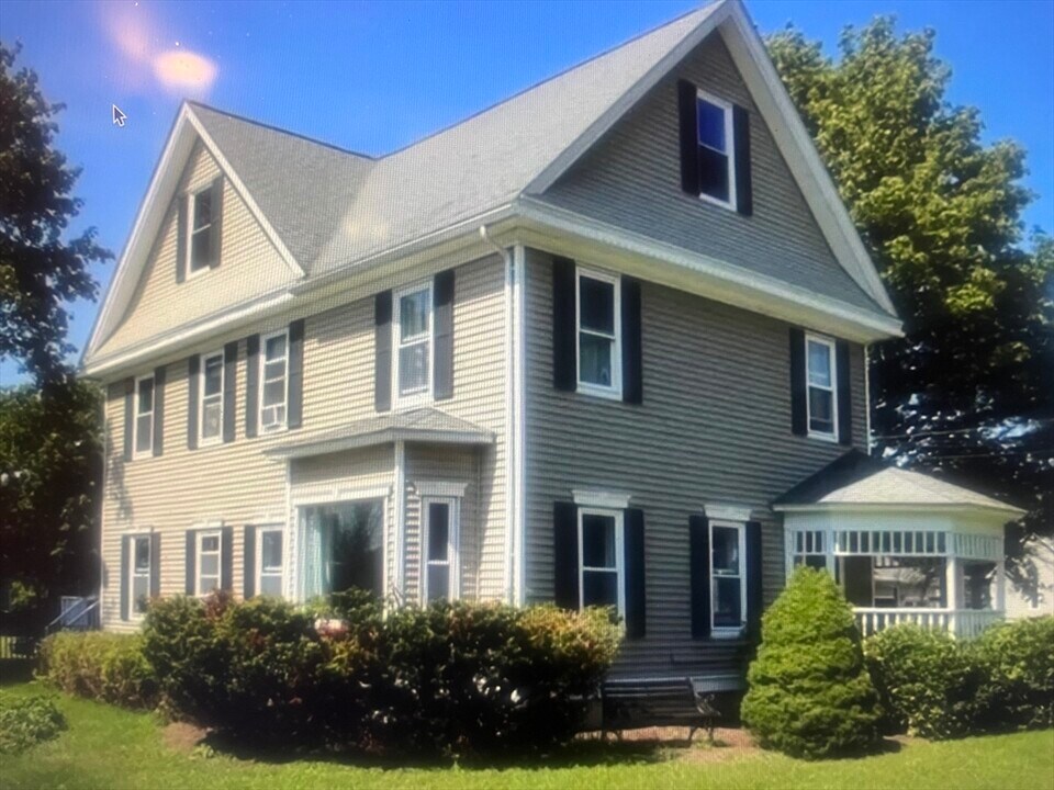 277 Read St in Attleboro, MA - Building Photo