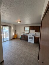 1103 Campbell Dr, Unit #3 in Grand Forks, ND - Foto de edificio - Building Photo
