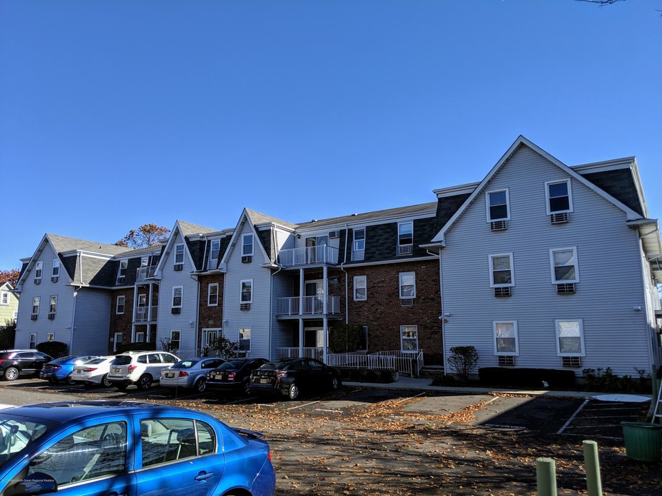 65 Whitefield Ave-Unit -221 in Ocean Grove, NJ - Building Photo