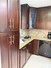 5170 SW 40th Ave in Fort Lauderdale, FL - Building Photo - Building Photo