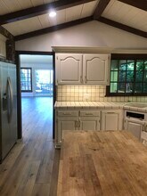 4776 Galendo St in Woodland Hills, CA - Foto de edificio - Building Photo