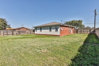 2302 Kewanee Ave in Lubbock, TX - Building Photo - Building Photo
