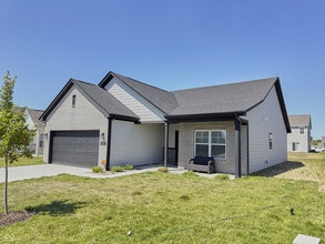 1374 Saguaro Wy in Greenwood, IN - Building Photo - Building Photo