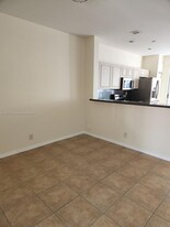 9166 NW 40th Pl in Sunrise, FL - Building Photo - Building Photo