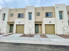 Stone View on Dobbins in Phoenix, AZ - Building Photo - Building Photo