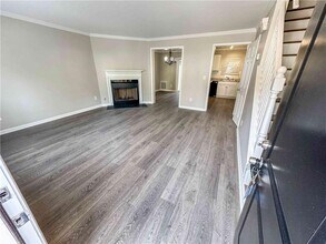 3575 Kennesaw Station Dr in Kennesaw, GA - Building Photo - Building Photo