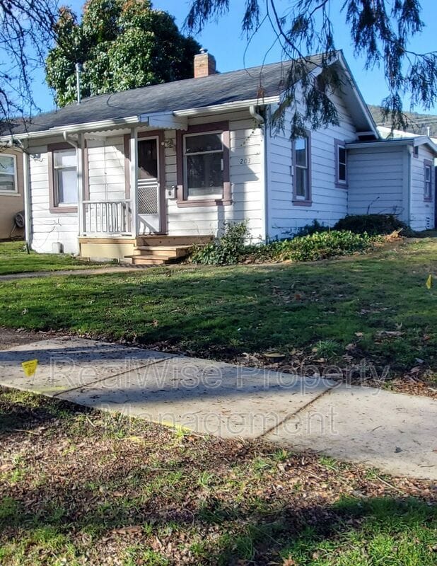 203 Liberty St in Ashland, OR - Building Photo - Building Photo