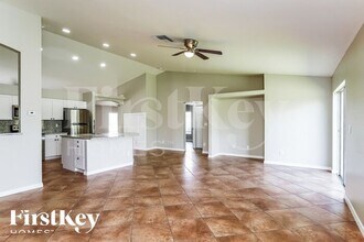 3314 44th St SW in Lehigh Acres, FL - Foto de edificio - Building Photo