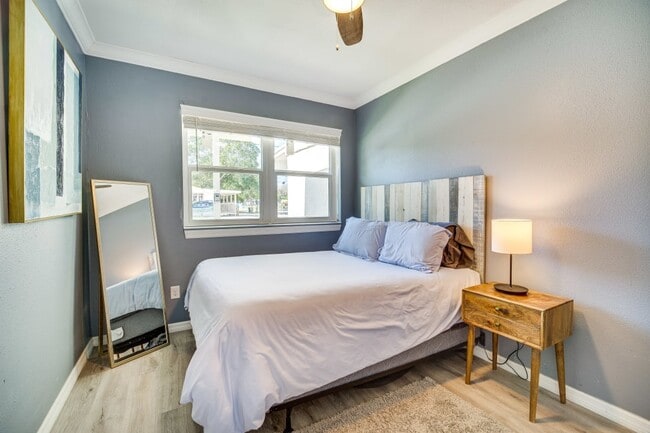 1002 Brothers Ave. in Melbourne, FL - Foto de edificio - Building Photo