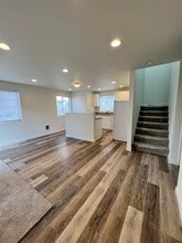 417 E Division St in Mount Vernon, WA - Building Photo - Building Photo