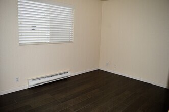 9724 6th Ave NW in Seattle, WA - Foto de edificio - Building Photo