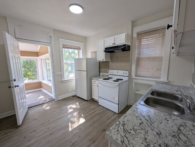 property at 5120 Lexington Ave