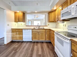 4939 Chariot Dr in Colorado Springs, CO - Building Photo - Building Photo