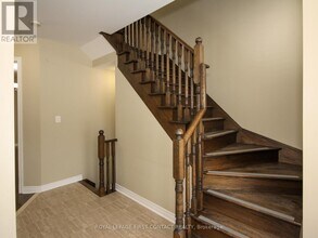 30 Forsyth Crescent in Springwater, ON - Building Photo - Building Photo