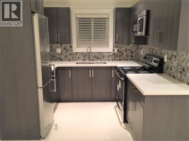 422 6th St W in North Vancouver, BC - Building Photo - Building Photo