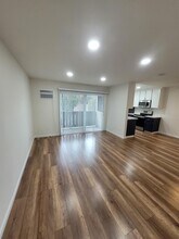 10332 Caminito Aralia in San Diego, CA - Building Photo - Building Photo