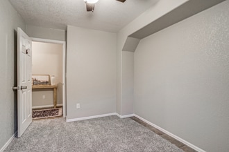 13031 Dexter St in Thornton, CO - Foto de edificio - Building Photo