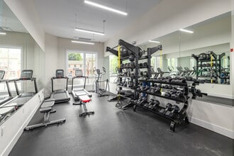 The Gateway @ Dunellen in Dunellen, NJ - Foto de edificio - Interior Photo