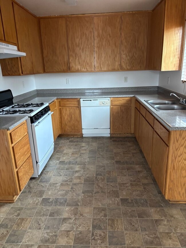 270 Yew St in Gridley, CA - Building Photo - Building Photo