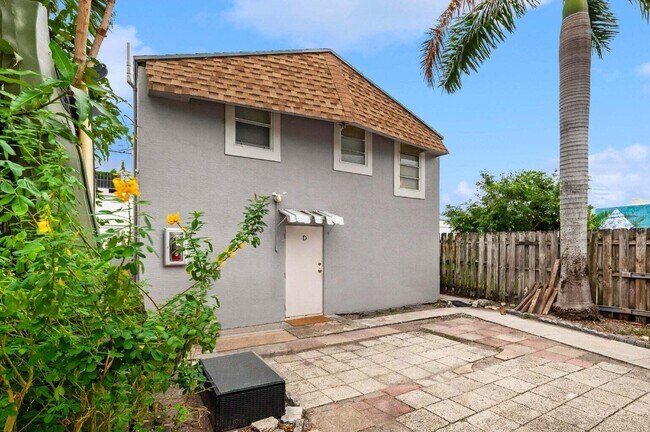 419 S J St-Unit -B in Lake Worth, FL - Building Photo - Building Photo