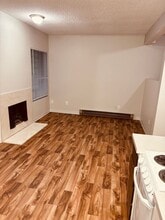 Bellevue Vista in Bellevue, WA - Foto de edificio - Interior Photo