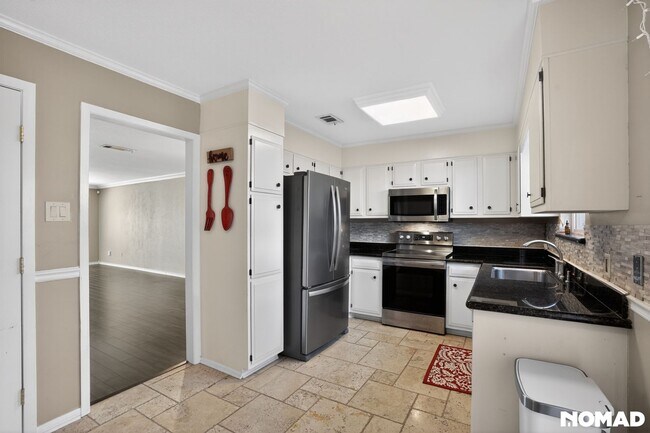 8960 Manion Dr in Beaumont, TX - Building Photo - Building Photo