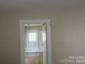 4911 Monroe Rd in Charlotte, NC - Building Photo - Building Photo