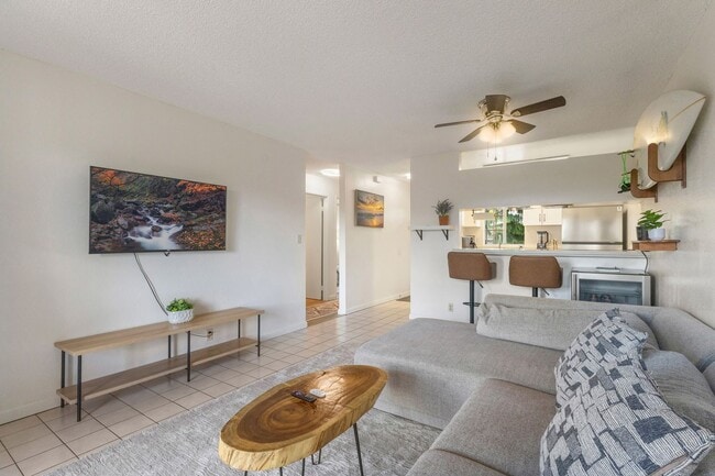 94-100-100 Huki Pl in Waipahu, HI - Building Photo - Building Photo