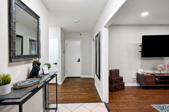 703 Waterford Rd NW in Atlanta, GA - Building Photo - Building Photo